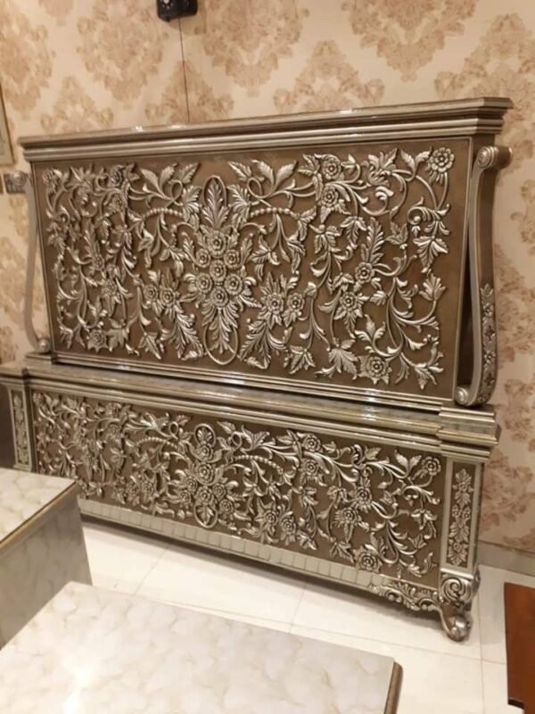 Flower Design Carving Bed Set