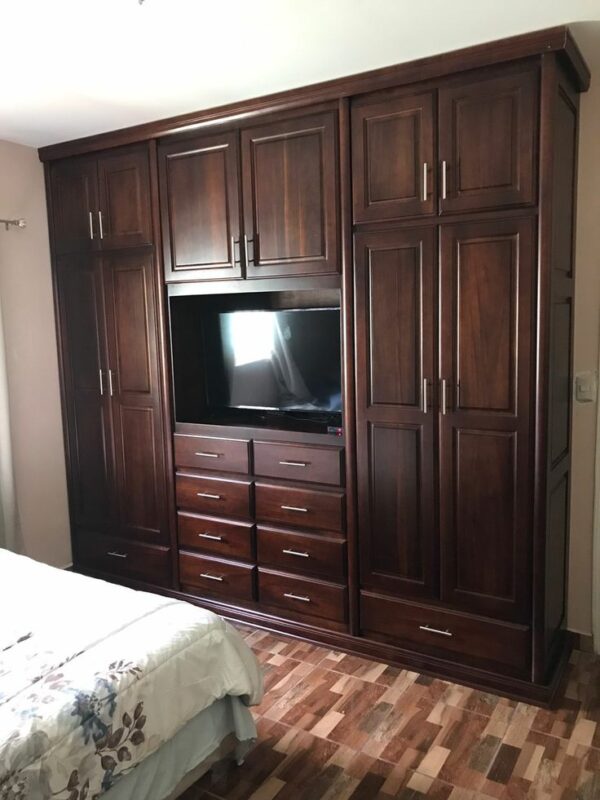 Chinioti Heritage Wardrobe